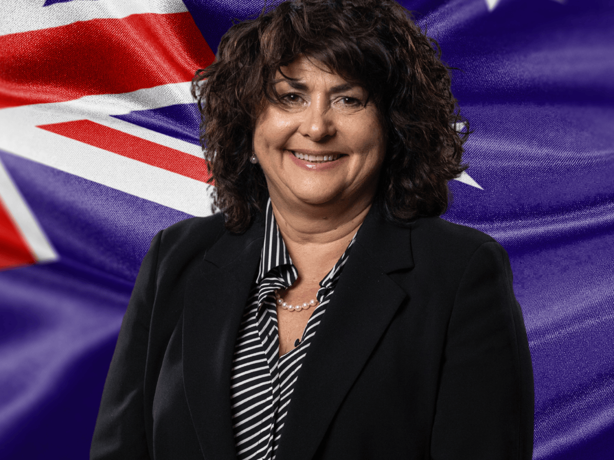 Smoking is quit voluntarily rather than by force according to New Zealand’s associate health secretary