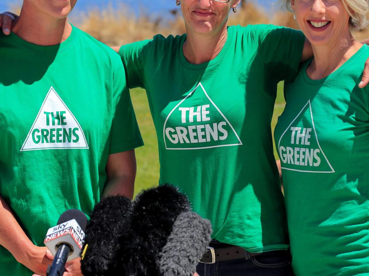 Australian Greens achieve compromising vape legalisation
