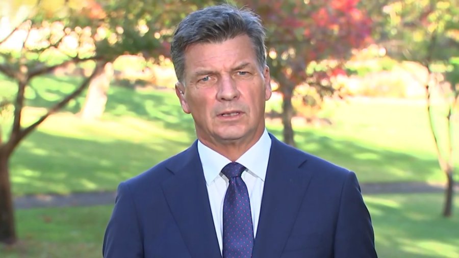 Light seen through the tunnel: 80% of tobacco tax to be cut by the Australian opposition, if implemented reducing cigarette prices by AUS $25 and legalising vapes